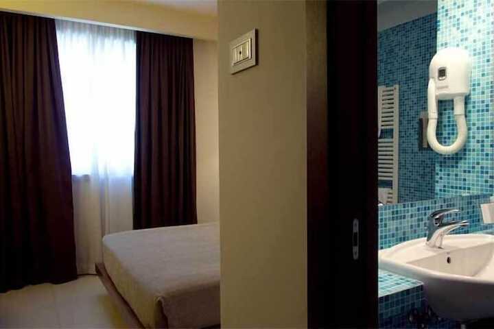 Room 13 of 53