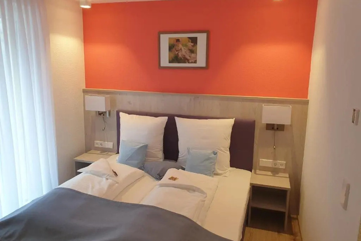 Room 2 of 13