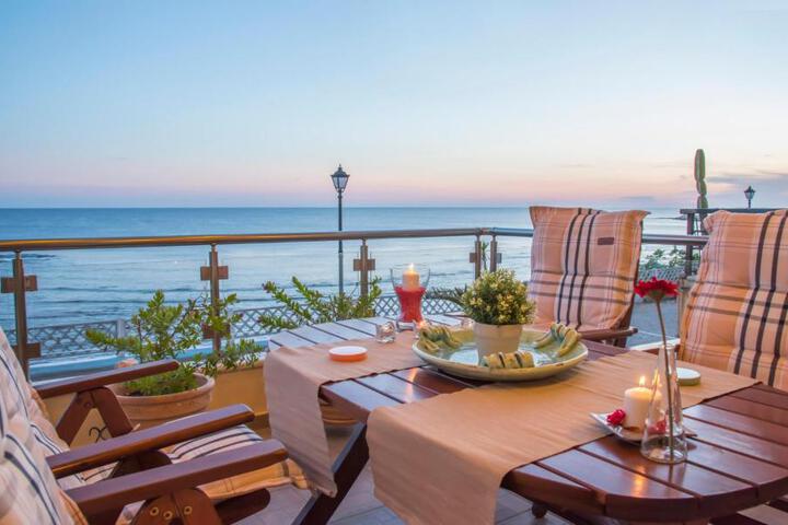 Alexander Seaside