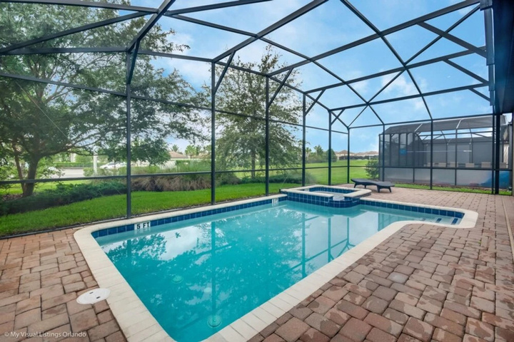 Pool 13 of 22