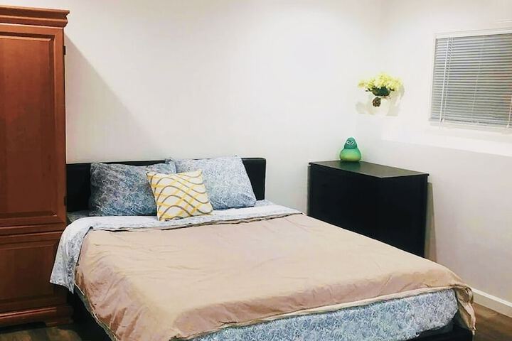 Room 4 of 36