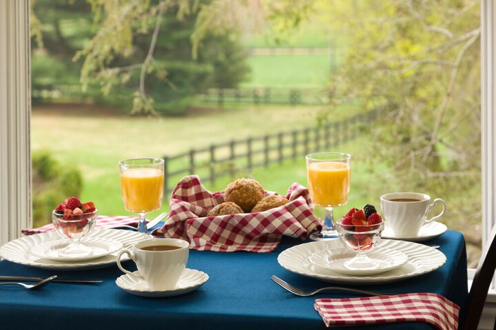 Breakfast/Coffee Service 48 of 53