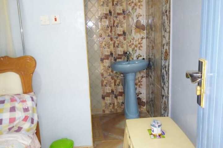 Room 2 of 8