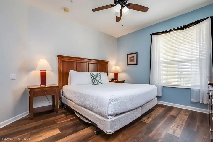 Room 4 of 5