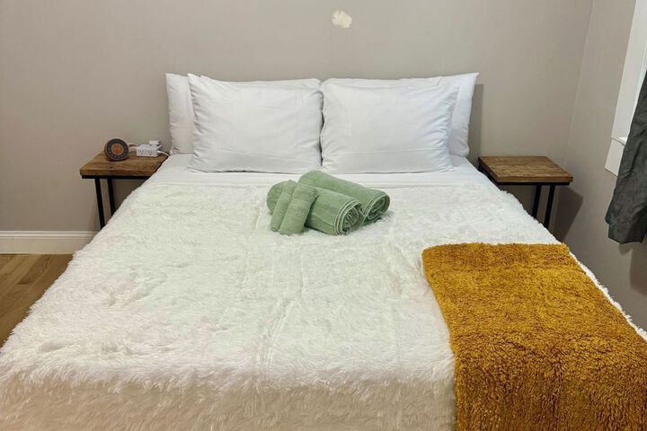 Room 42 of 59