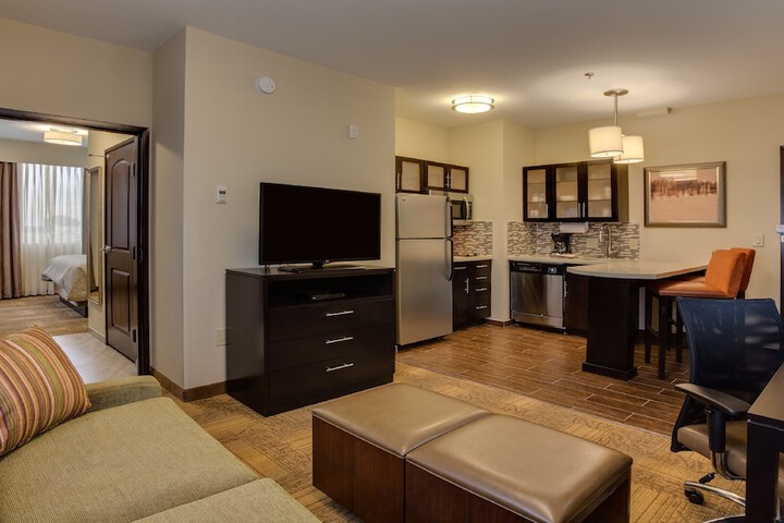 1 King Bed Studio Suite (2 of 5)