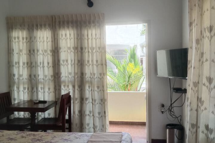 Room 16 of 34
