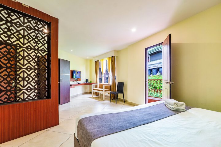 Room 72 of 110
