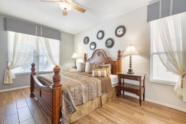 Room 158 of 272