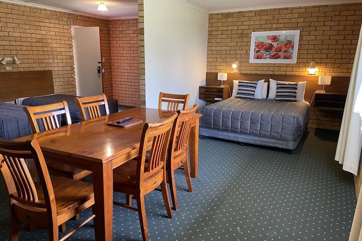 Room 8 of 60