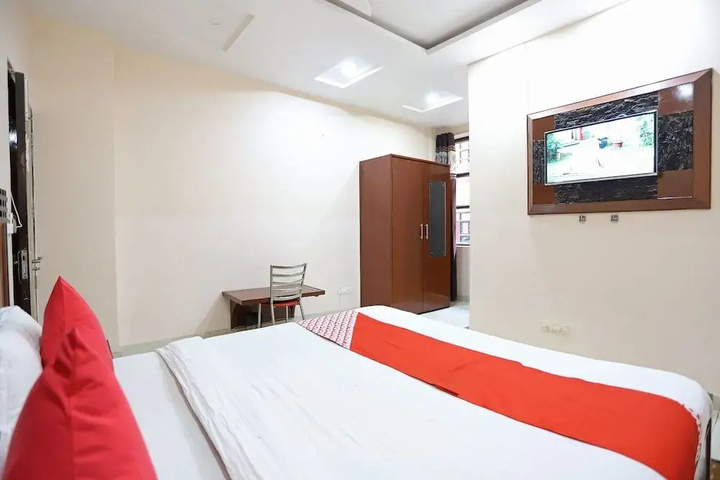 Room 7 of 23