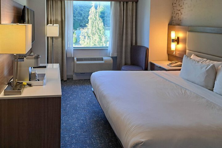 Room 15 of 25