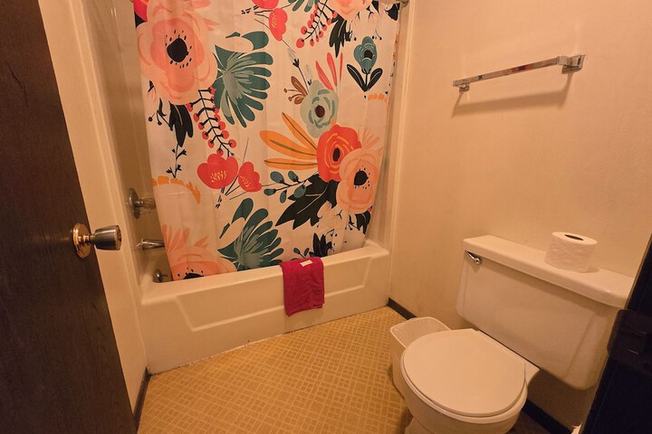 Room 48 of 66