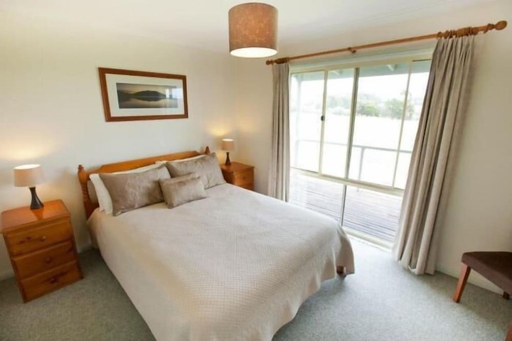 Room 3 of 42