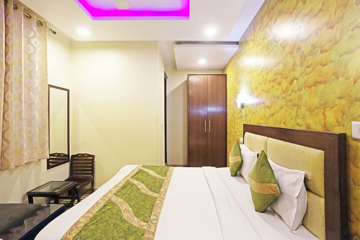 Room 10 of 63