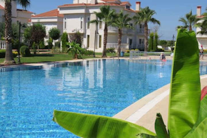 Pool 52 of 96