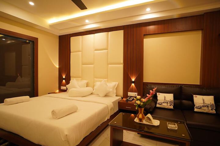 Room 9 of 81