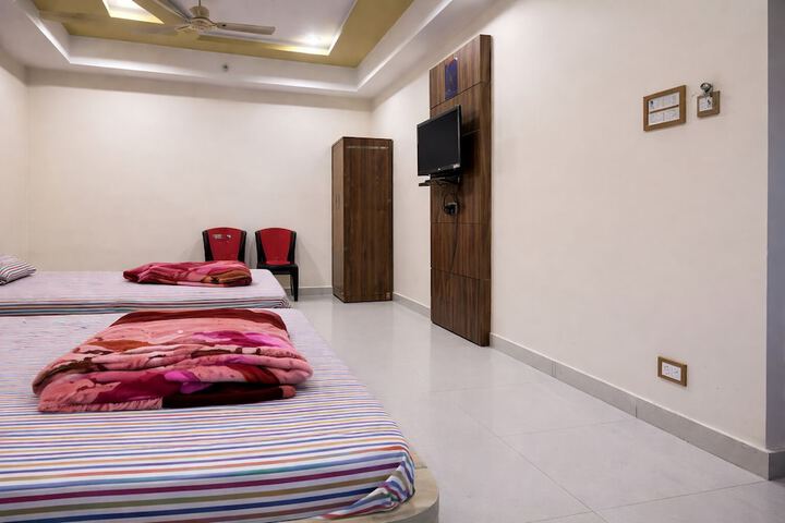 Room 11 of 21