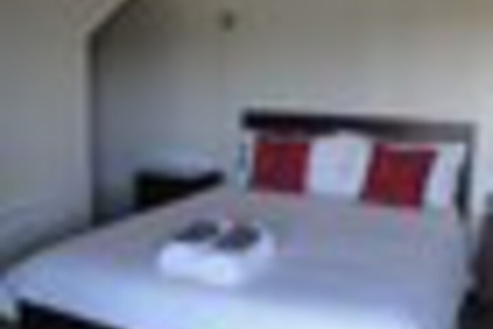 Room 5 of 111