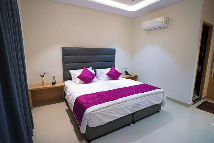 Room 5 of 13