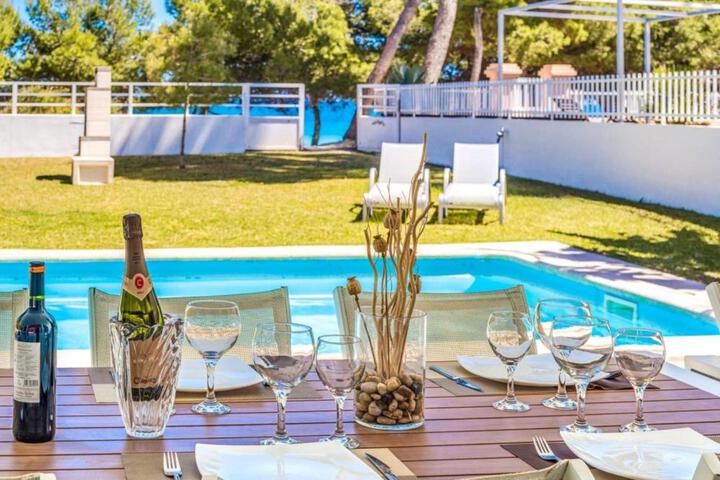 General 3 of 24