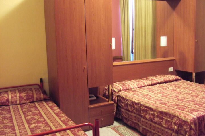 Room 12 of 45