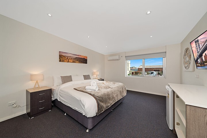 Room 5 of 45