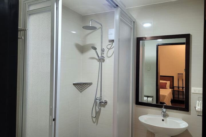 Room 52 of 112