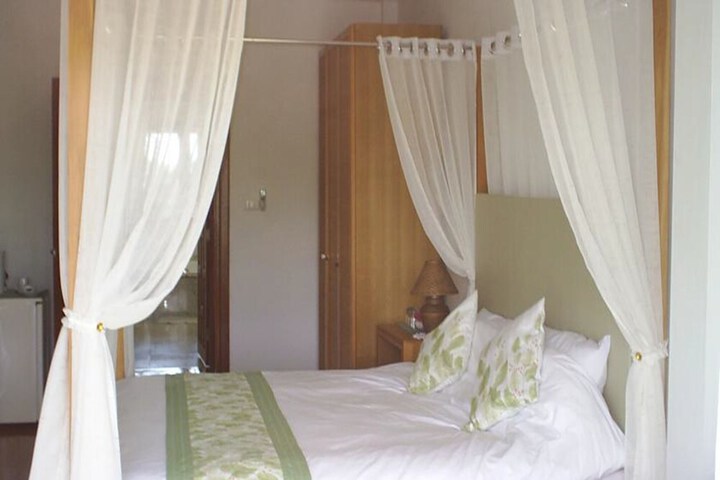 Room 5 of 44