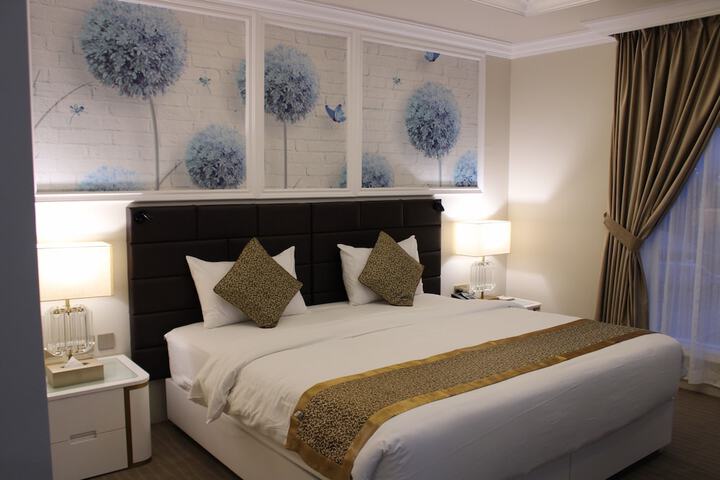 Room 26 of 104