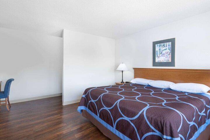 2 Double Beds (2 of 7)