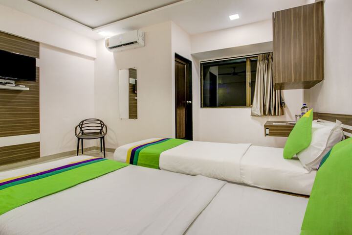Room 28 of 45