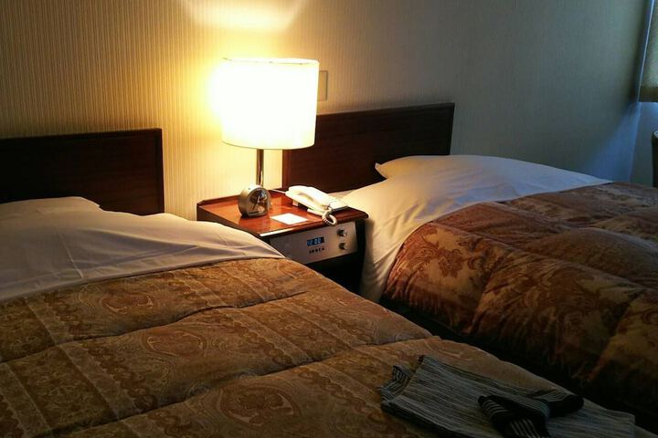Room 4 of 30