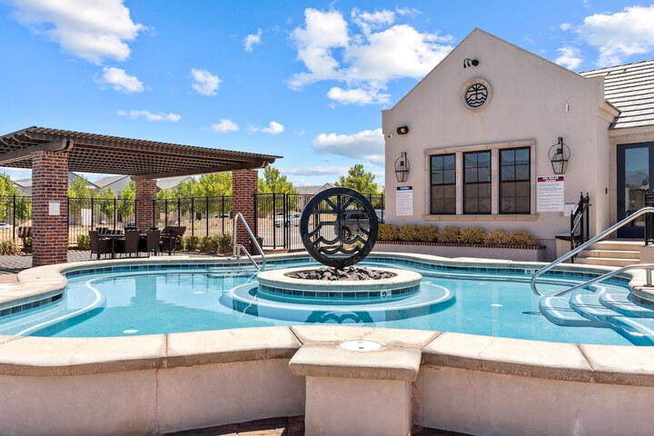 Pool 21 of 47