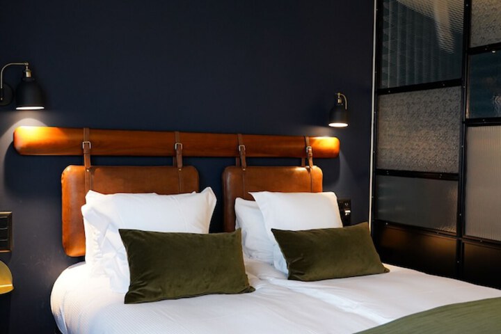 Room 8 of 29