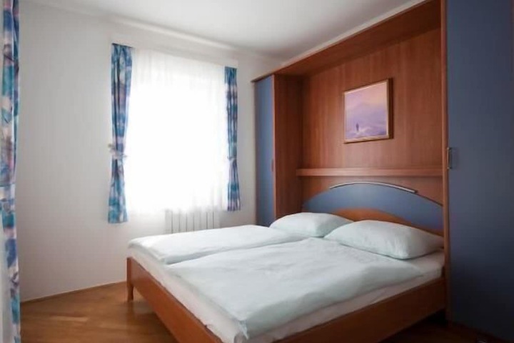 Room 13 of 59