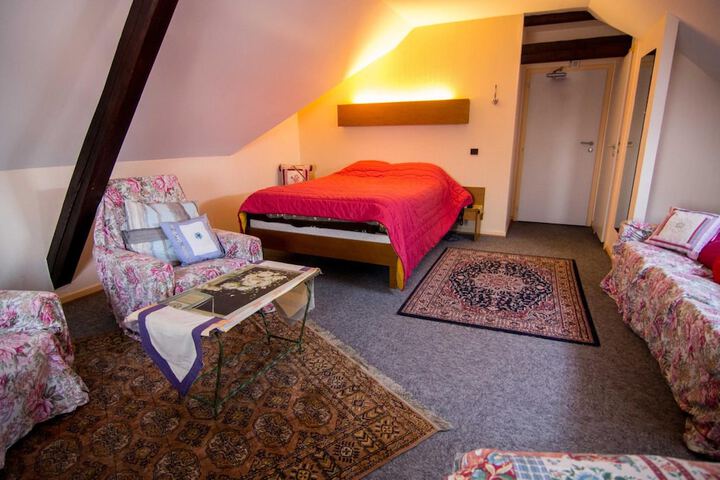 Room 20 of 37