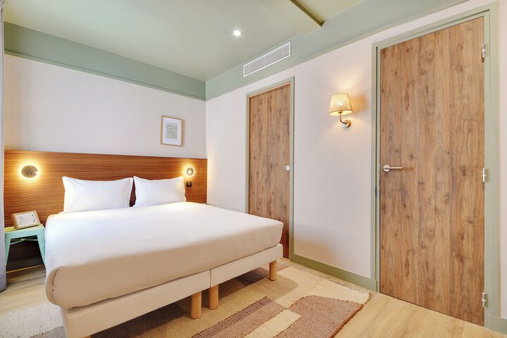 Room 10 of 21