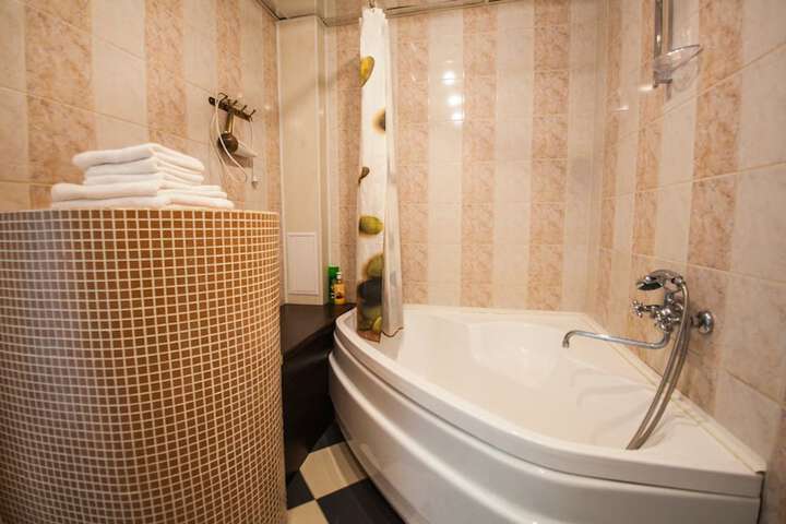 Room 24 of 113
