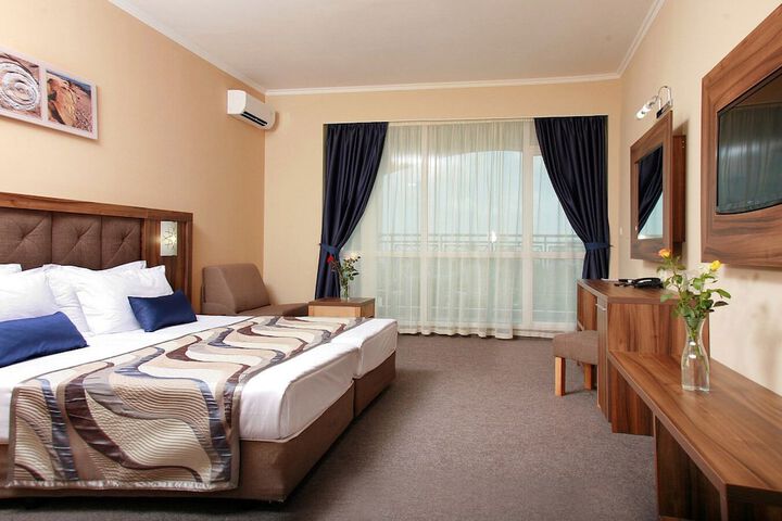 Room 4 of 55