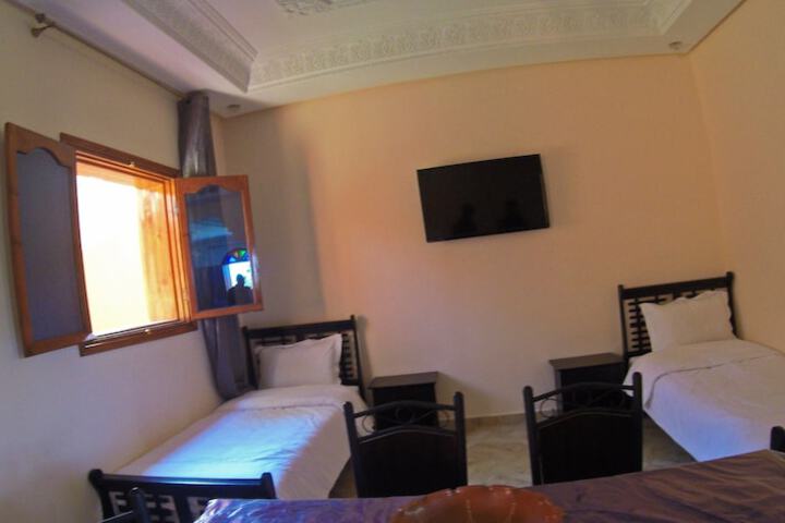 Room 12 of 48