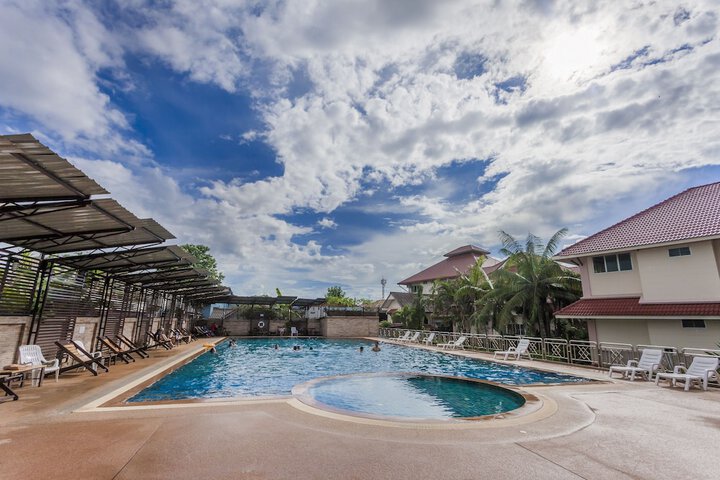 Pool 26 of 36