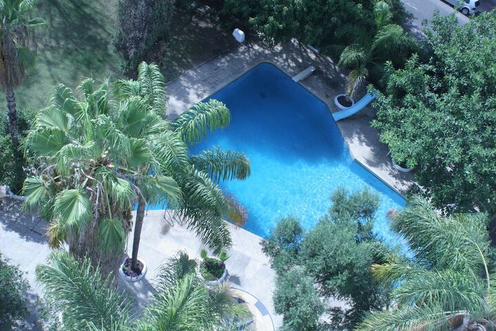 Pool Hotel