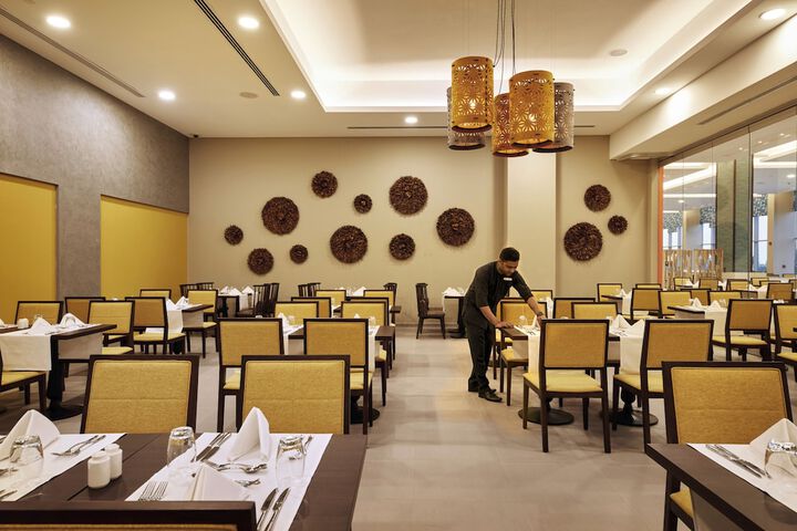 Dining 50 of 77