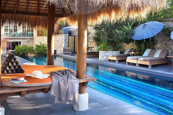 Pools & Facilities
