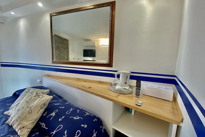 Room 14 of 190