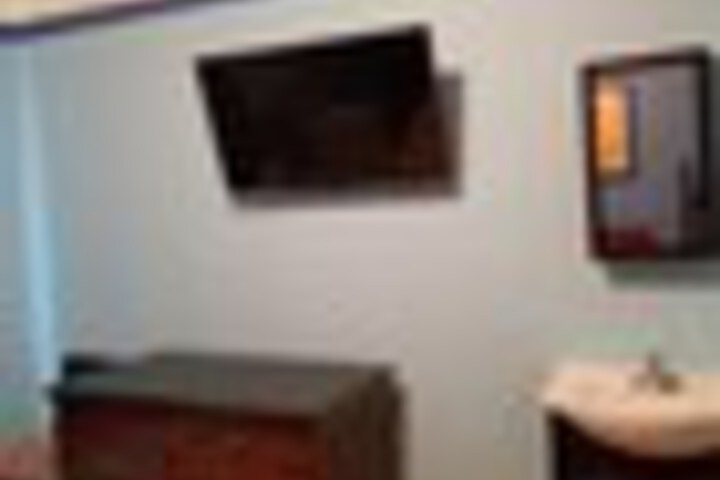 Room 44 of 129