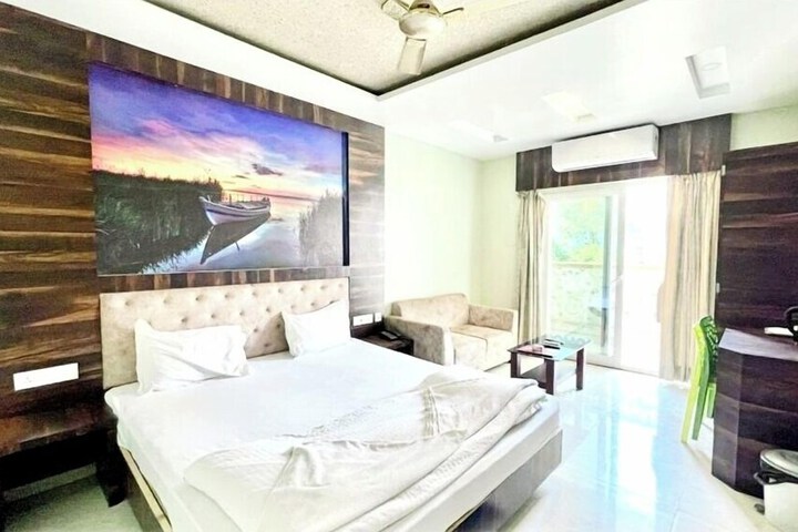 Room 21 of 40