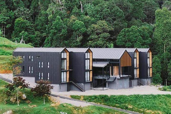 Talula Hill Farmstay Kluang