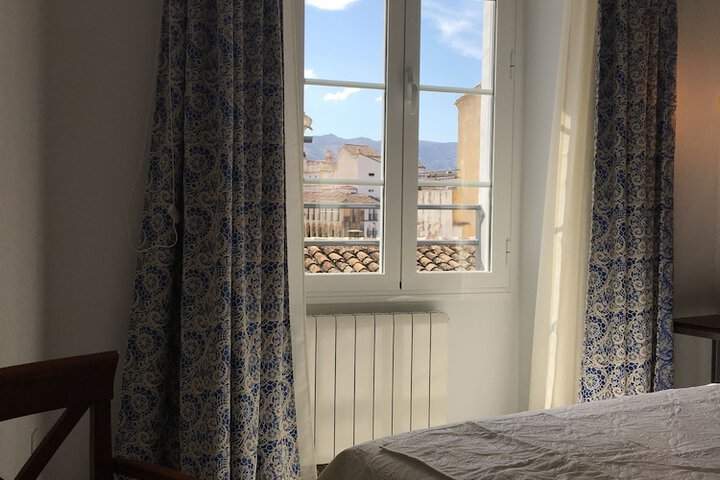 Room 14 of 74